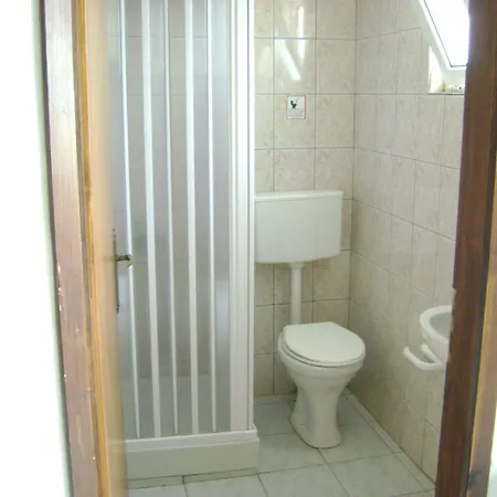 Hotel Australia 2*