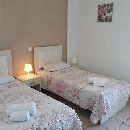 Australia Hotel